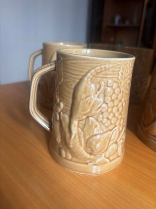 Jarra y 5 tazas de cerámica