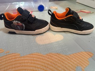 Zapatillas Puma Niño Talla 28 Hot Wheels