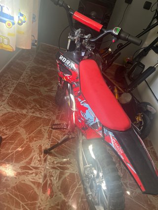 Moto Eléctrica ROAN Motocross Roja y Negra
