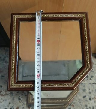 Vitrina de espejo de madera y cristal