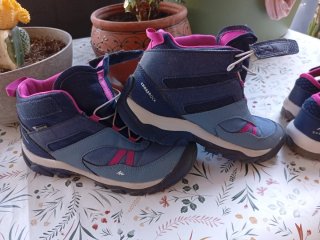 Botas montaña Quechua Crossrock waterproof 34-35