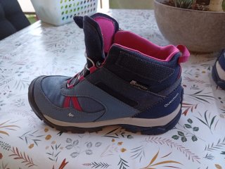 Botas montaña Quechua Crossrock waterproof 34-35
