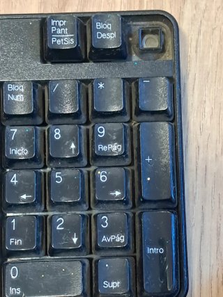 Teclado Dell Negro USB Le falta una tecla y pata