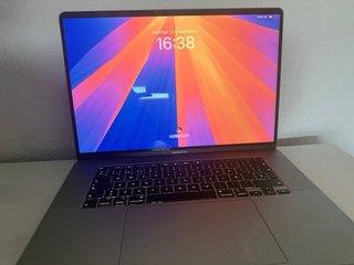 MacBook Pro Gris Espacial