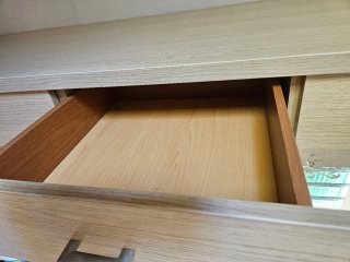 Módulo de madera con cajones