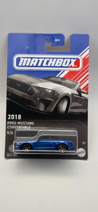 Matchbox 2018 Ford Mustang Convertible Azul