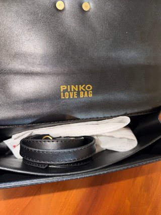 Borsa Pinko Nera con Dettagli Oro