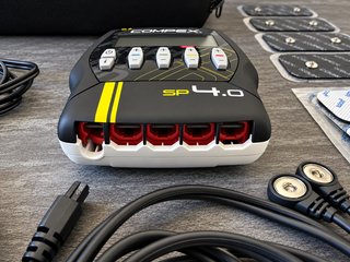 Compex SP 4.0 + Accesorios