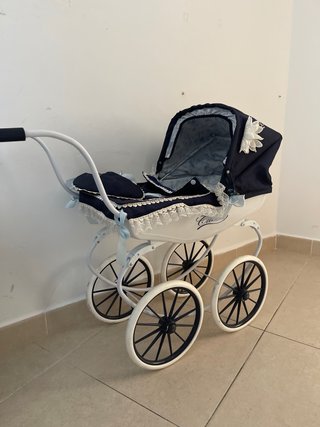 Carrito de muñecas clásico azul