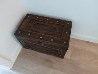 Baúl de madera estilo rústico