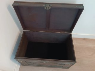 Baúl de madera estilo rústico