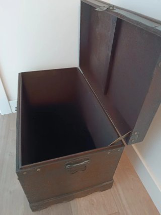 Baúl de madera estilo rústico