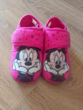 Zapatillas Minnie Mouse rosas talla 28