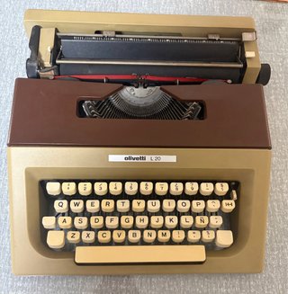 Máquina de escribir Olivetti L 20