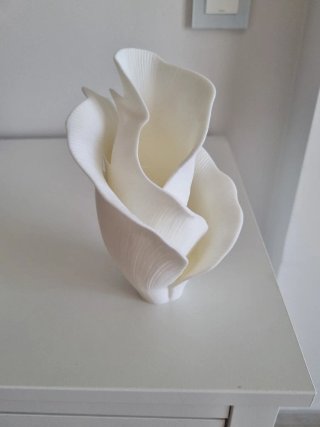 Jarrón pétalos blanco mate 19cm