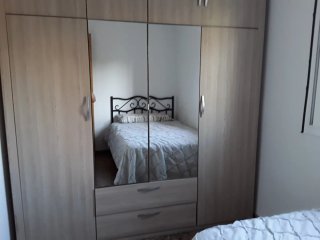 Se alquila  habitación  a chicas para persona sola