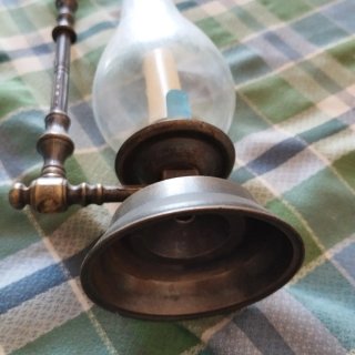 Quinqué de metal y cristal