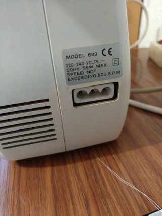 Máquina de coser Alfa 639