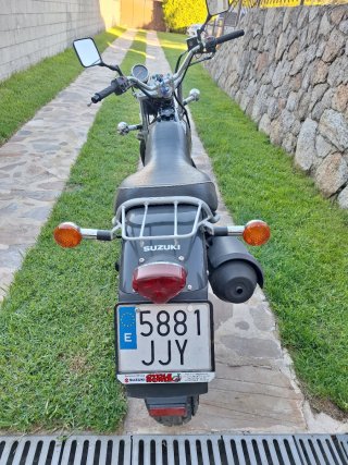 Suzuki Van Van 125 Negra