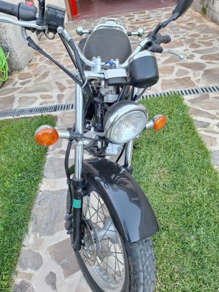 Suzuki Van Van 125 Negra