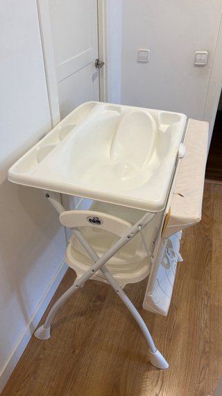 Bañera-cambiador plegable de bebé