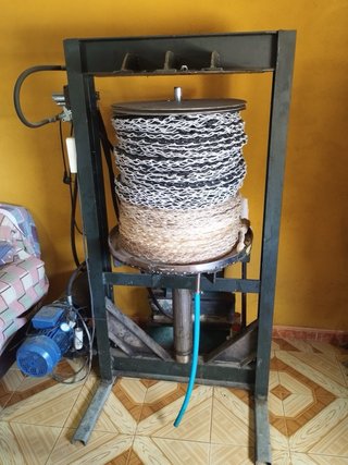 Prensa Hidráulica aceite de oliva. Almazara