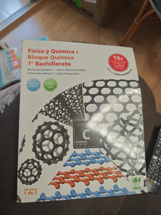 Física y Química I, 1 Bachillerato. 2 libros.