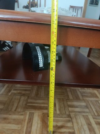 Mesa de salón de madera y cristal