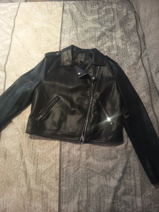 Cazadora piel negra