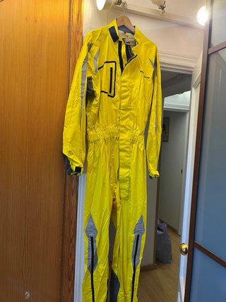 Mono de agua BMW Amarillo