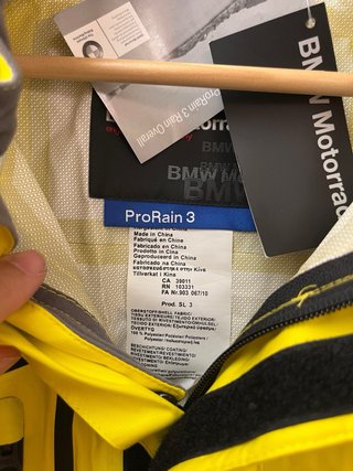 Mono de agua BMW Amarillo