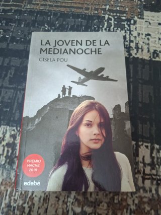 La joven de la medianoche (Premio Hache 2019)
