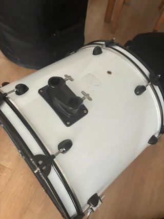 Bombo de batería acústica