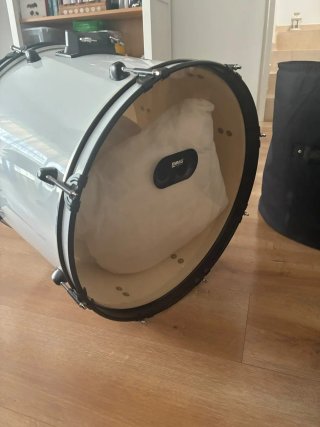 Bombo de batería acústica