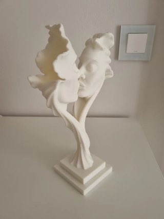 Escultura Beso Romántico Moderna 25cm