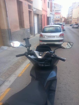 Honda PCX 2026 Gris