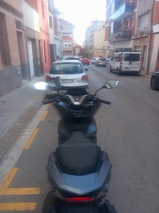 Honda PCX 2026 Gris