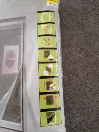 Mosquitera para ventana con cierre magnético