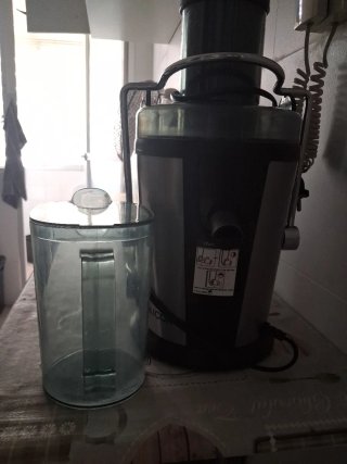 Extractor de jugos AICOR
