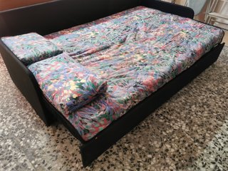 Sofá Cama/ sofà-llit disseny floral molt bon estat