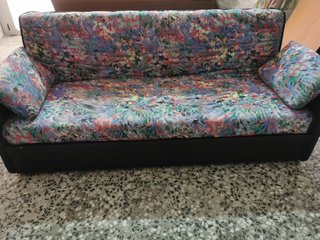 Sofá Cama/ sofà-llit disseny floral molt bon estat
