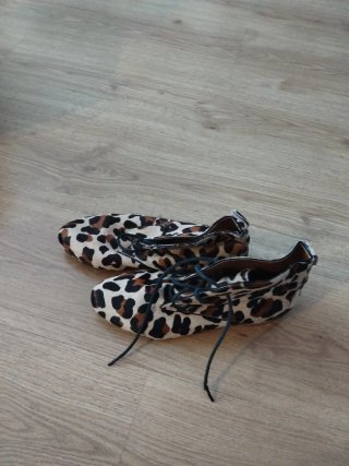 Botín Zara de piel estampado animal T.38