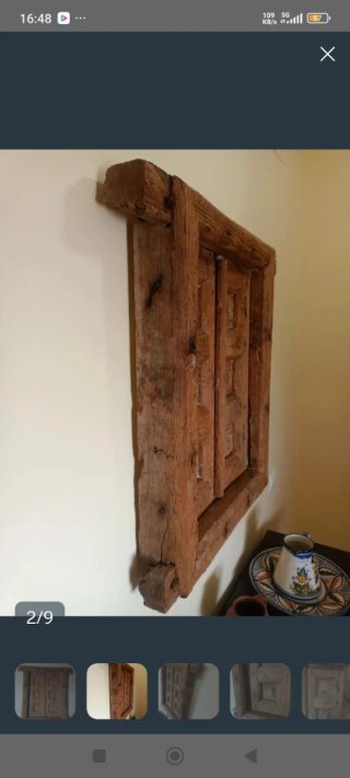 Ventana rústica centenaria de madera