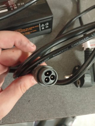 Cargador de carga rápida dualtron