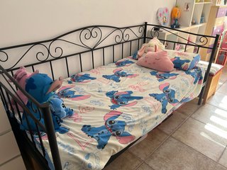 Cama de hierro forjado negra