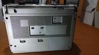 Radio Cassette Sanyo M2402-4F Plata