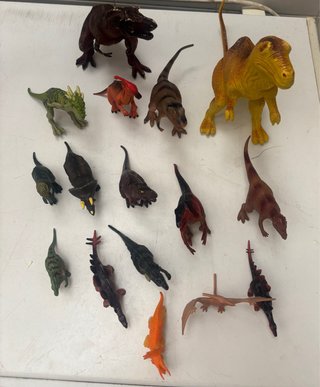 Lote de 16 dinosaurios de juguete
