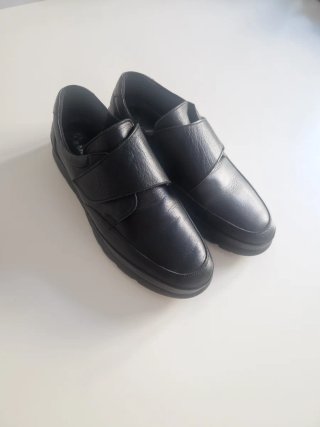 Zapatos de vestir negros talla 41, con velcro