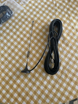 Antena 850mhz con base magnética y cable