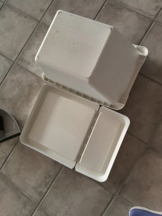 2 Cajas de plástico Ikea blanca (7 e.cada una)